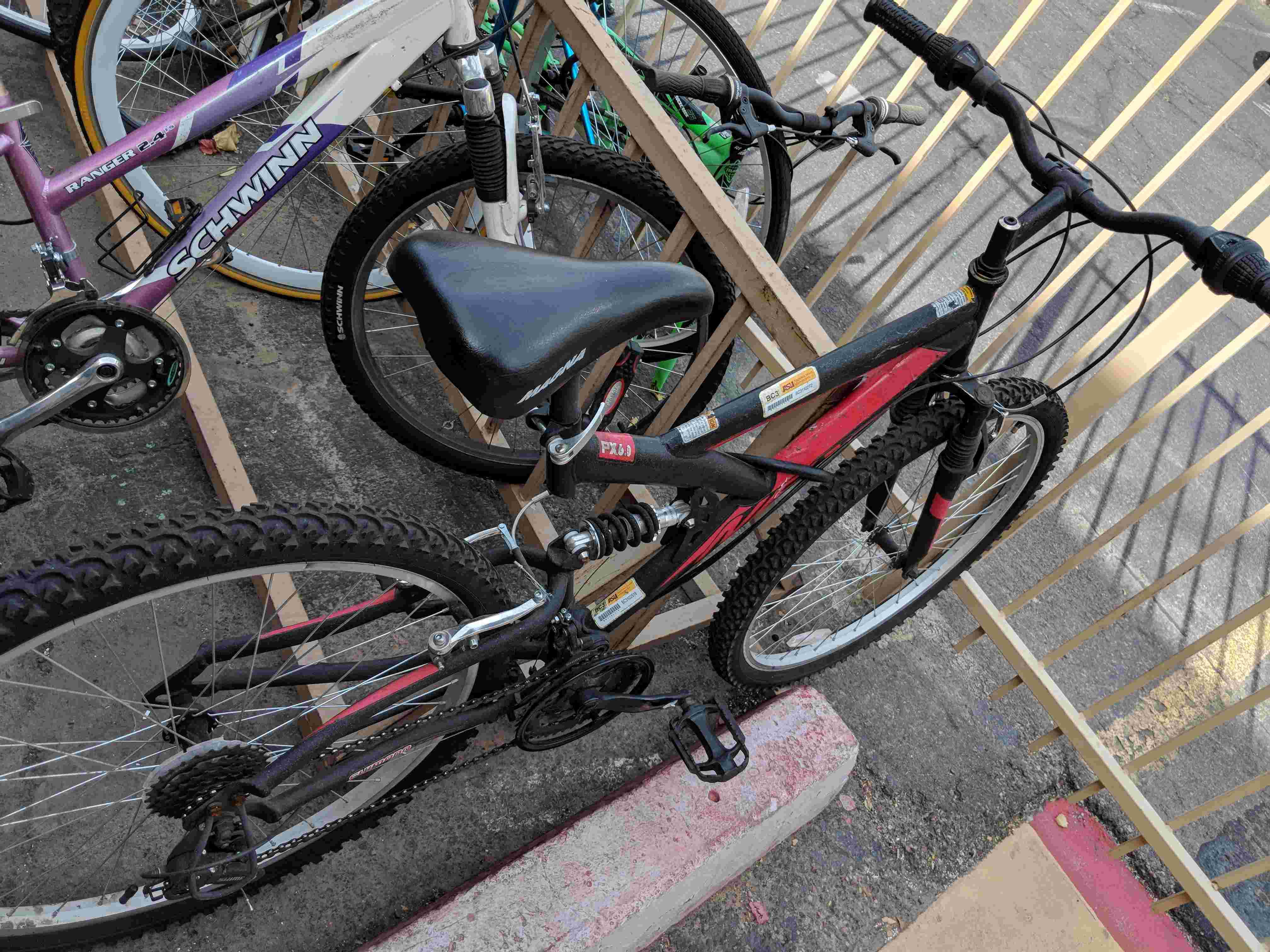 Mountain Bike with u-lock